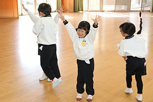 体操教室　ー跳び箱ー　ひまわり