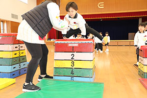 体操教室　ー跳び箱ー　ひまわり