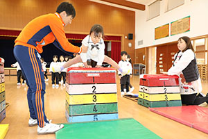 体操教室　ー跳び箱ー　ひまわり