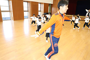 体操教室　ー跳び箱ー　ひまわり