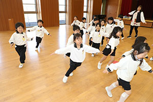 体操教室　ー跳び箱ー　ひまわり