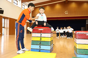 体操教室　ー跳び箱ー　さくら