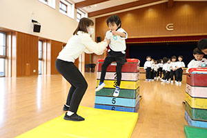 体操教室　ー跳び箱ー　さくら