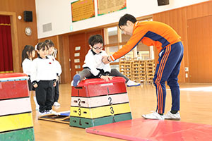 体操教室　ー跳び箱ー　たんぽぽ