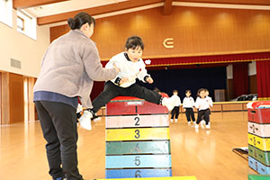 体操教室　ー跳び箱ー　たんぽぽ