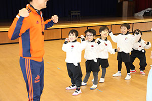 体操教室　ー跳び箱ー　たんぽぽ