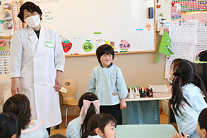 科学教室「色の不思議」　D・E