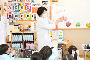 科学教室「色の不思議」　D・E