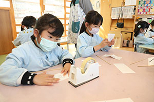 科学教室「色の不思議」　D・E