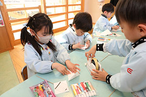 科学教室「色の不思議」　D・E