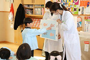 科学教室「色の不思議」　D・E