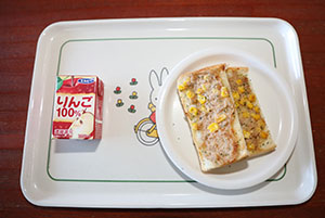 お花の制作　ぺんぎん