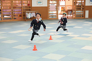 リレー楽しかったね　きりん・うさぎ・B