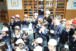 リレー楽しかったね　きりん・うさぎ・B