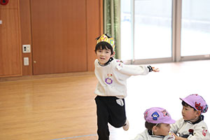 2月生まれの誕生会　「ドッジボール」　 年中組