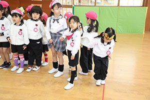 2月生まれの誕生会　「ドッジボール」　 年中組