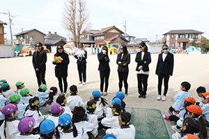 2月生まれの誕生会　「逃走中ゲーム」　 年長組