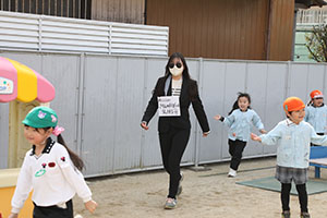 2月生まれの誕生会　「逃走中ゲーム」　 年長組