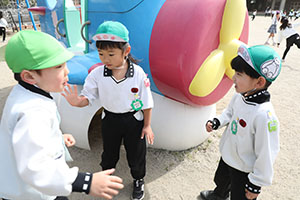 2月生まれの誕生会　「逃走中ゲーム」　 年長組