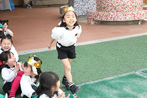 2月生まれの誕生会　「逃走中ゲーム」　 年長組