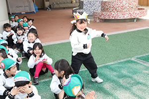 2月生まれの誕生会　「逃走中ゲーム」　 年長組