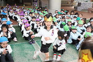 2月生まれの誕生会　「逃走中ゲーム」　 年長組