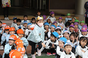 2月生まれの誕生会　「逃走中ゲーム」　 年長組