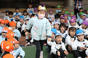 2月生まれの誕生会　「逃走中ゲーム」　 年長組