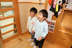 年中組の科学教室「鏡の不思議」　ひまわり・さくら・たんぽぽ