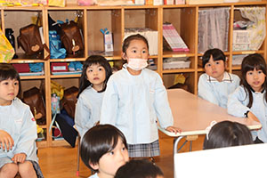 年中組の科学教室「鏡の不思議」　ひまわり・さくら・たんぽぽ