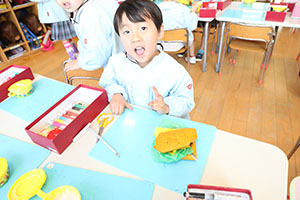 ハンバーガーの制作　ばら