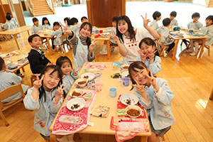 ランチルームでお給食　りす・B