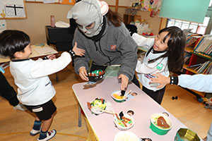 朝の自由時間　－お店やさんごっこー　B