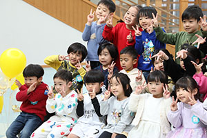 わくわくパーティ　集合写真の様子