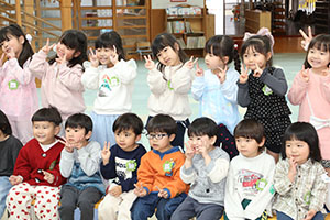 わくわくパーティ　集合写真の様子