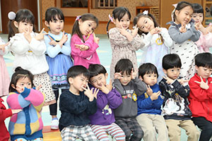 わくわくパーティ　集合写真の様子