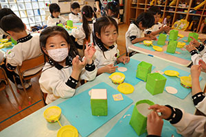 年長さんへのプレゼント　ひまわり・さくら