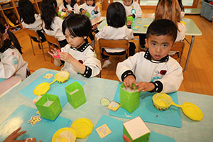 年長さんへのプレゼント　ひまわり・さくら
