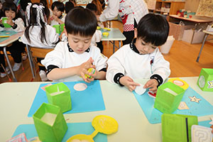 年長さんへのプレゼント　ひまわり・さくら