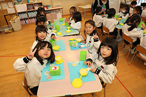 年長さんへのプレゼント　ひまわり・さくら