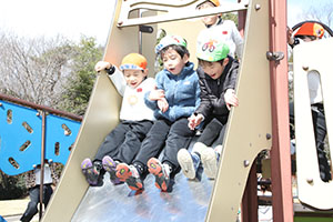 お別れ遠足で南部丘陵公園に行きました　年長組 NO.1