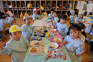 お楽しみ会🎵　こあら・ぱんだ・きりん（ひまわり）　NO．2