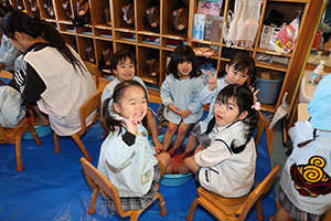 お楽しみ会🎵　こあら・ぱんだ・きりん（ひまわり）　NO．1