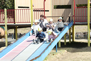 中部公園　遠足楽しかったね　　年少　NO.1