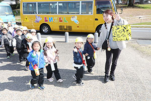 中部公園　遠足楽しかったね　　年少　NO.1