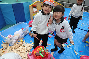 キャンプごっこ　E