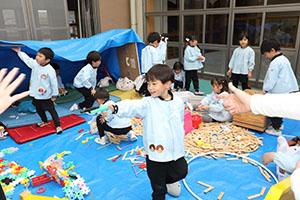 キャンプごっこ　E