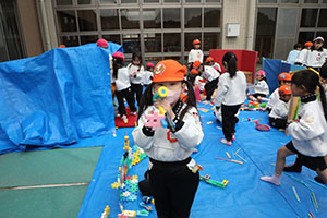 キャンプごっこ　E