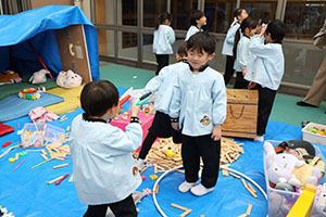 キャンプごっこ　E