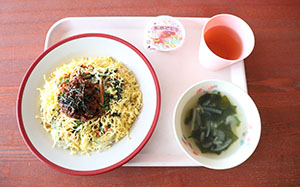 育てたカブいただきます　すみれ